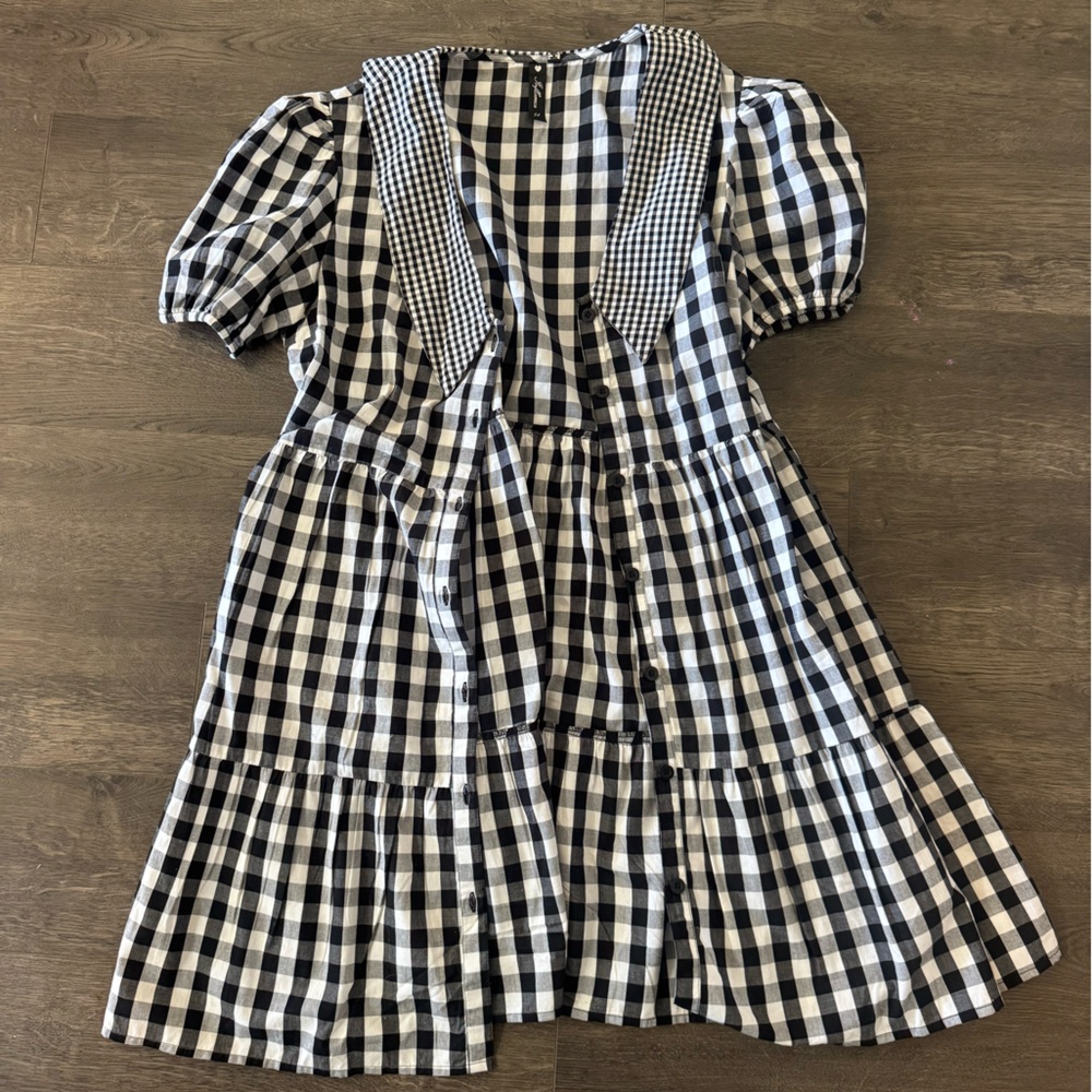 Black and White Gingham Puff-Sleeve Dress